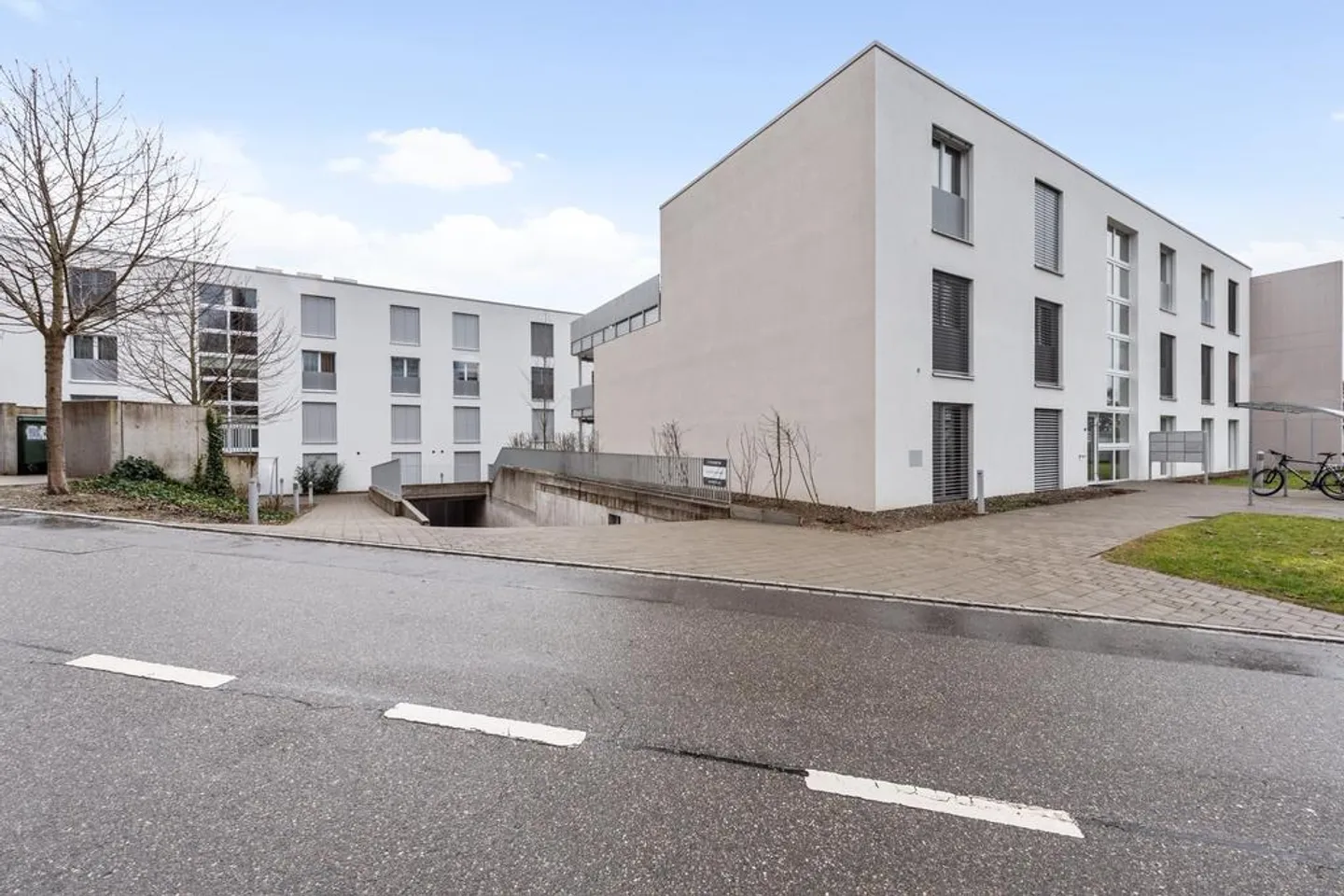 Spacious and modern apartment with large terrace - Photo 7 of 10