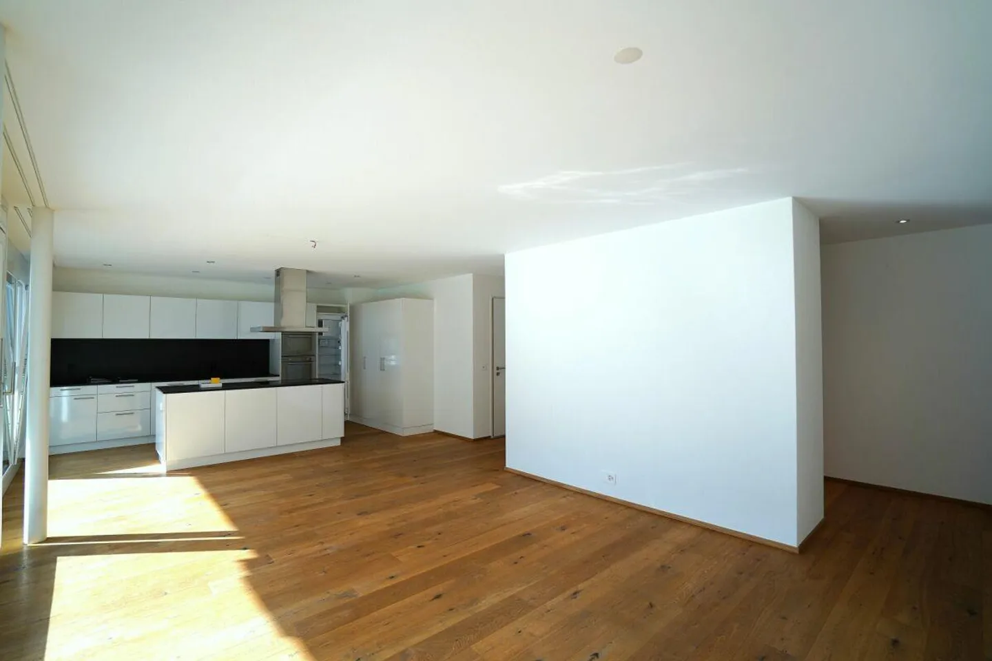 4.5-Room Penthouse Apartment SECOND HOME - Photo 3 of 18