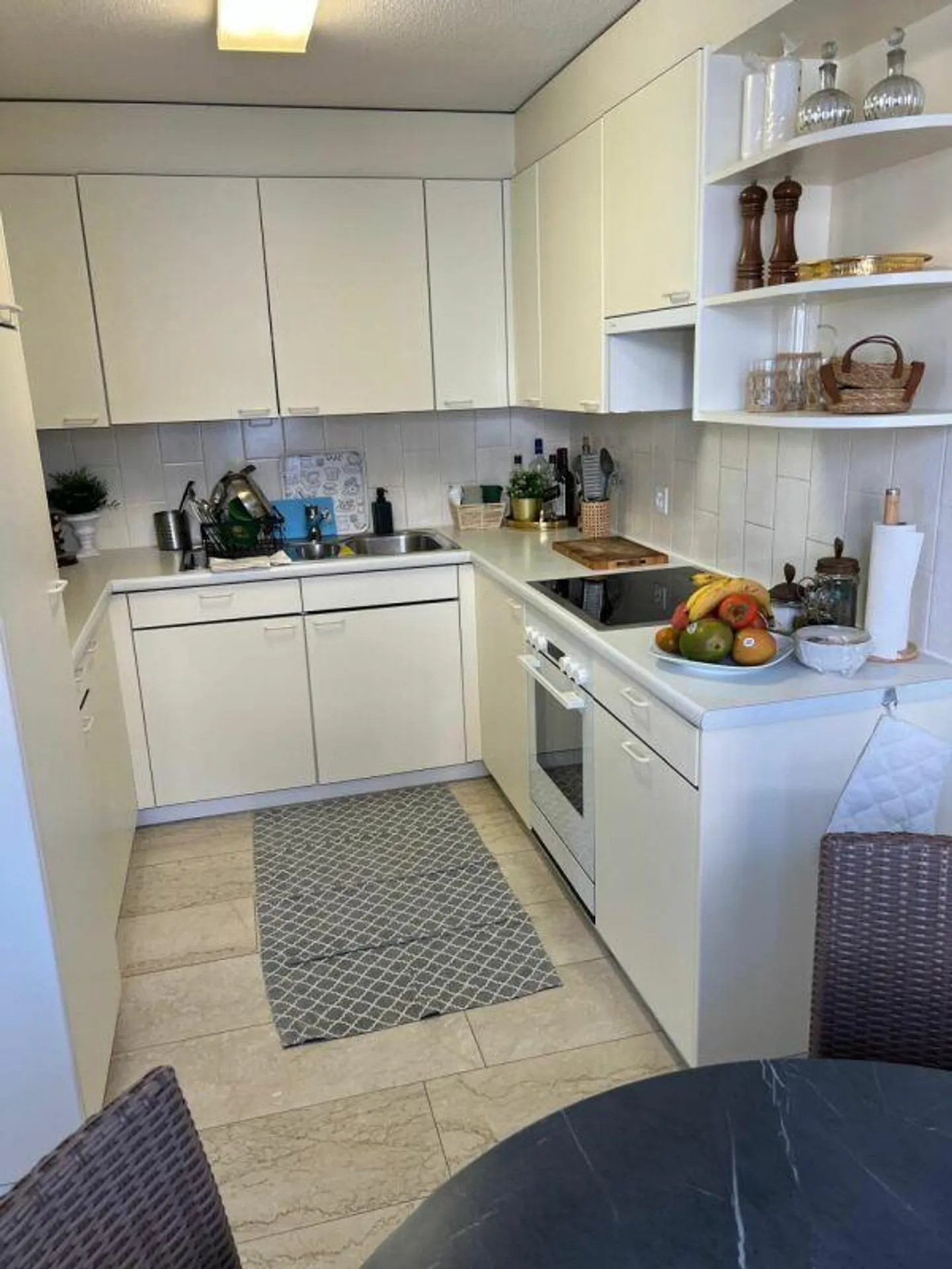 Appartamento centrale con 2 camere da letto in affitto in piazza del monastero - Foto 1 di 9