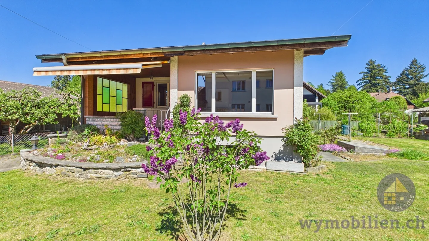 Charmantes Einfamilienhaus mit Garten - Foto 4 von 14