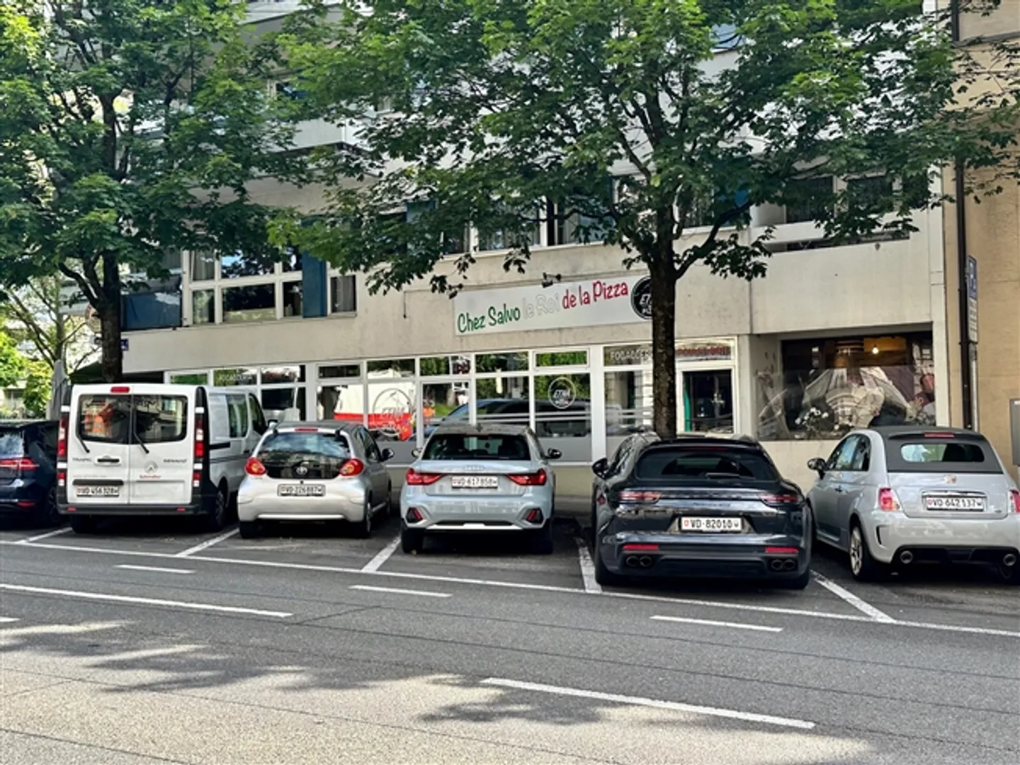 «Pizzeria in unmittelbarer Nähe des neuen Öko-Viertels Métamophose» - Foto 4 von 11