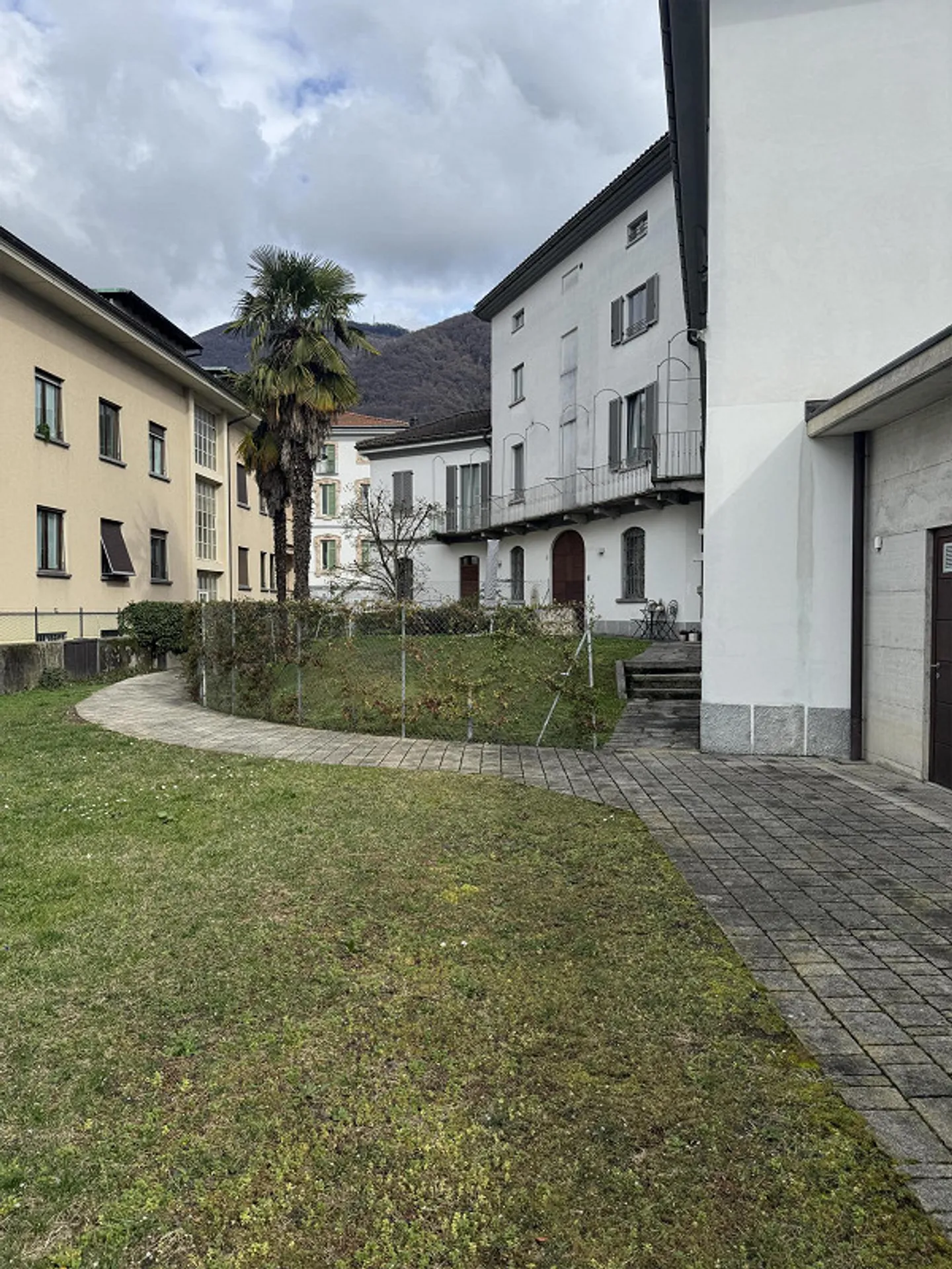 Mendrisio Zentrum – Elegante Wohnung mit privatem Garten in einer Villa - Foto 7 von 21