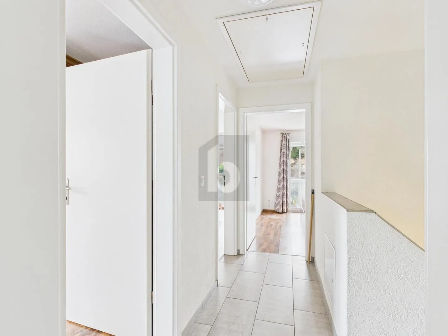 Charming Semi-Detached House - Photo 4 of 6