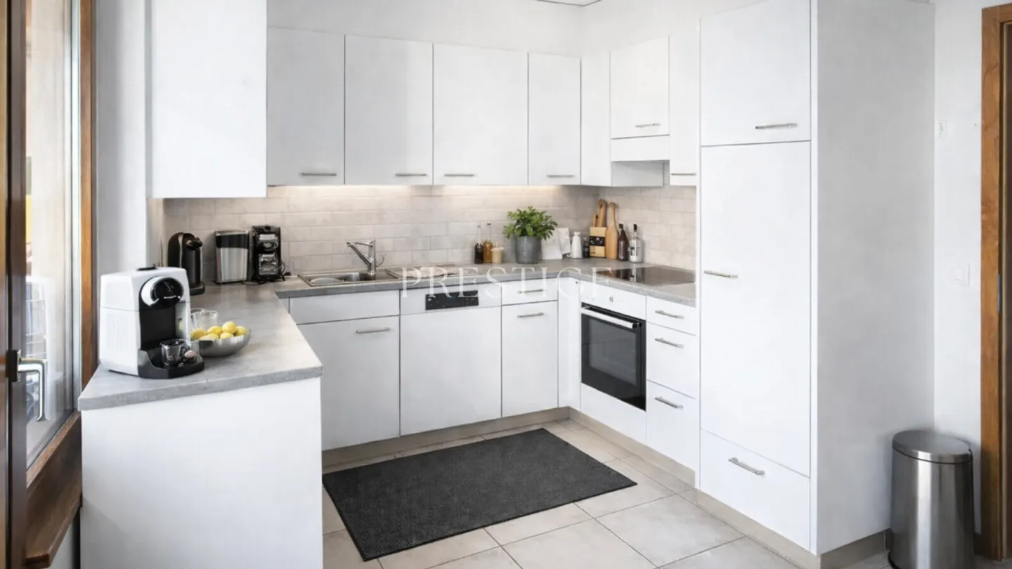 Spacious 5½ rooms with terrace and panoramic view - Photo 2 of 10