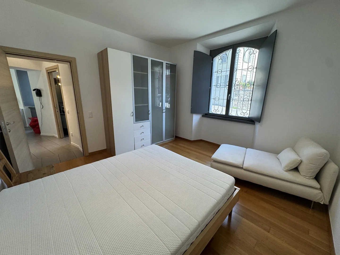 Mendrisio Zentrum – Elegante Wohnung mit privatem Garten in einer Villa - Foto 16 von 21