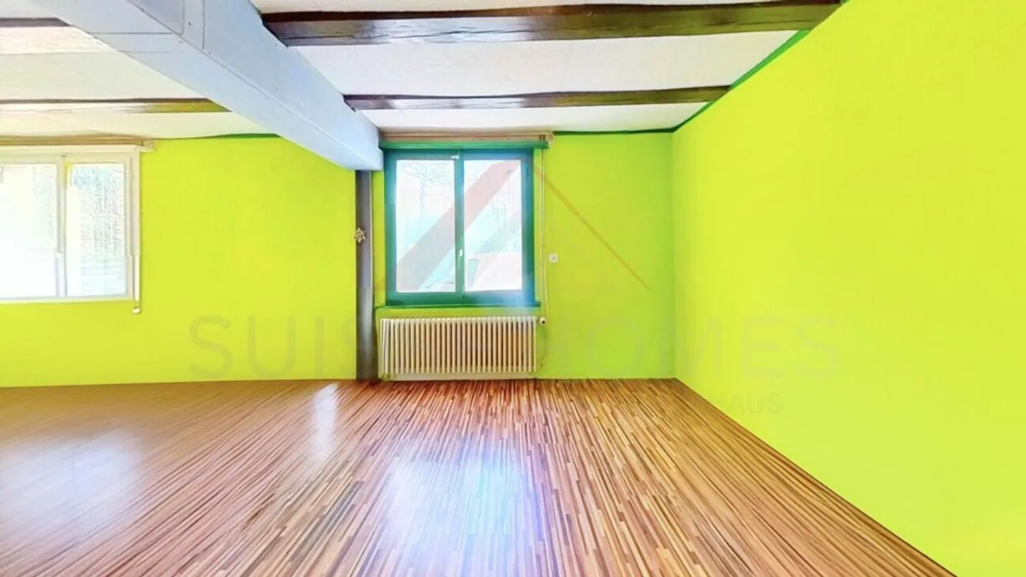 Affascinante casa bifamiliare a Niederbipp - affascinante, situata in una zona tranquilla e con molto potenziale - Foto 13 di 26