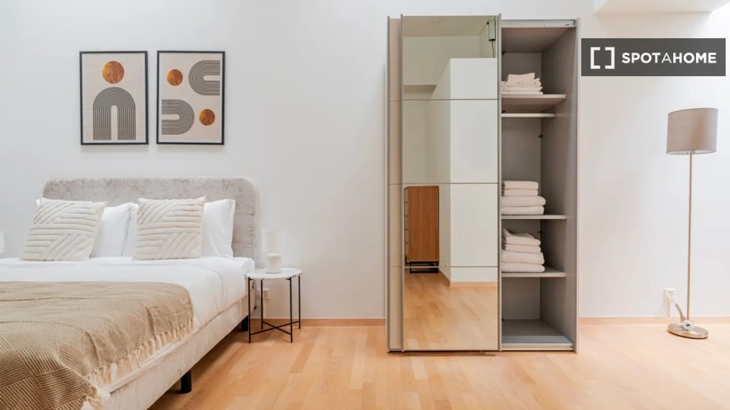 Apartment for rent - Photo 16 of 18