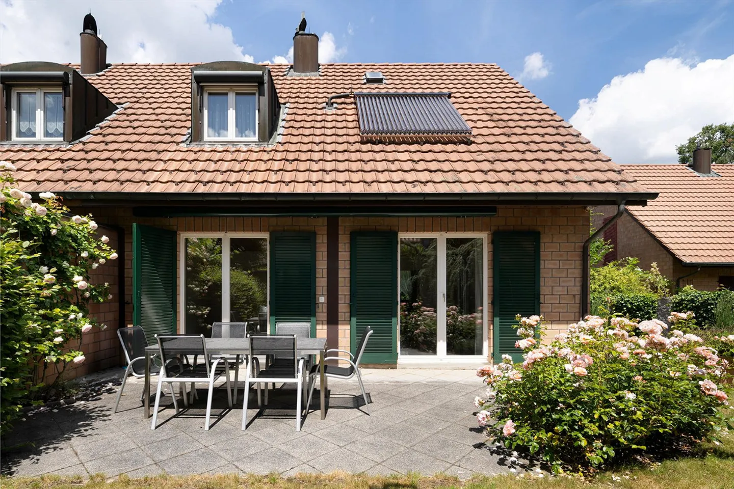 Charmantes Doppelhaus - Foto 1 von 16