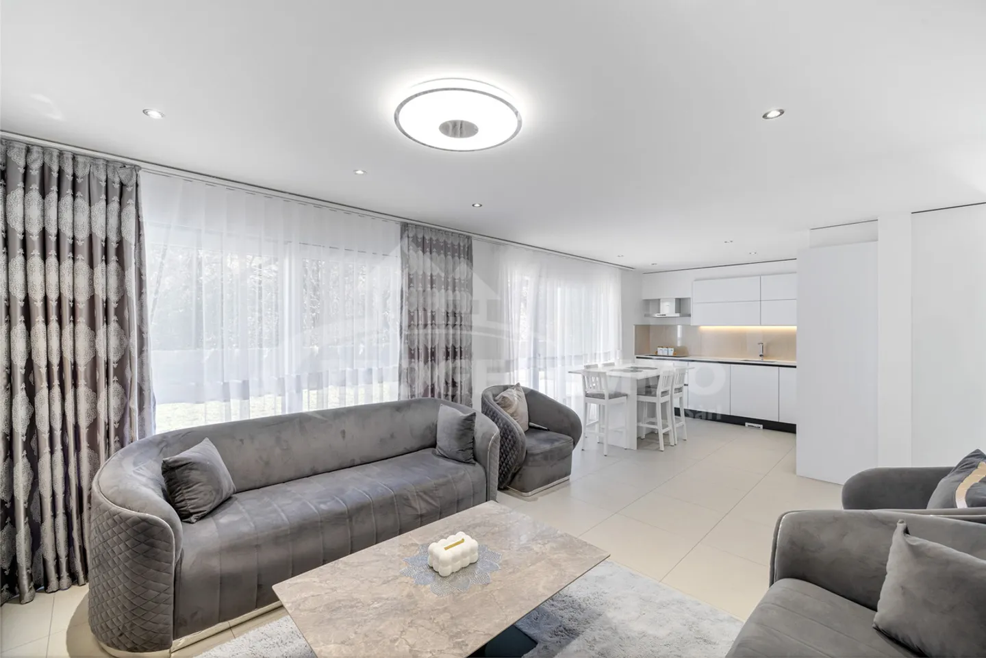 Bella villa moderna con due appartamenti a Charrat - Foto 4 di 12