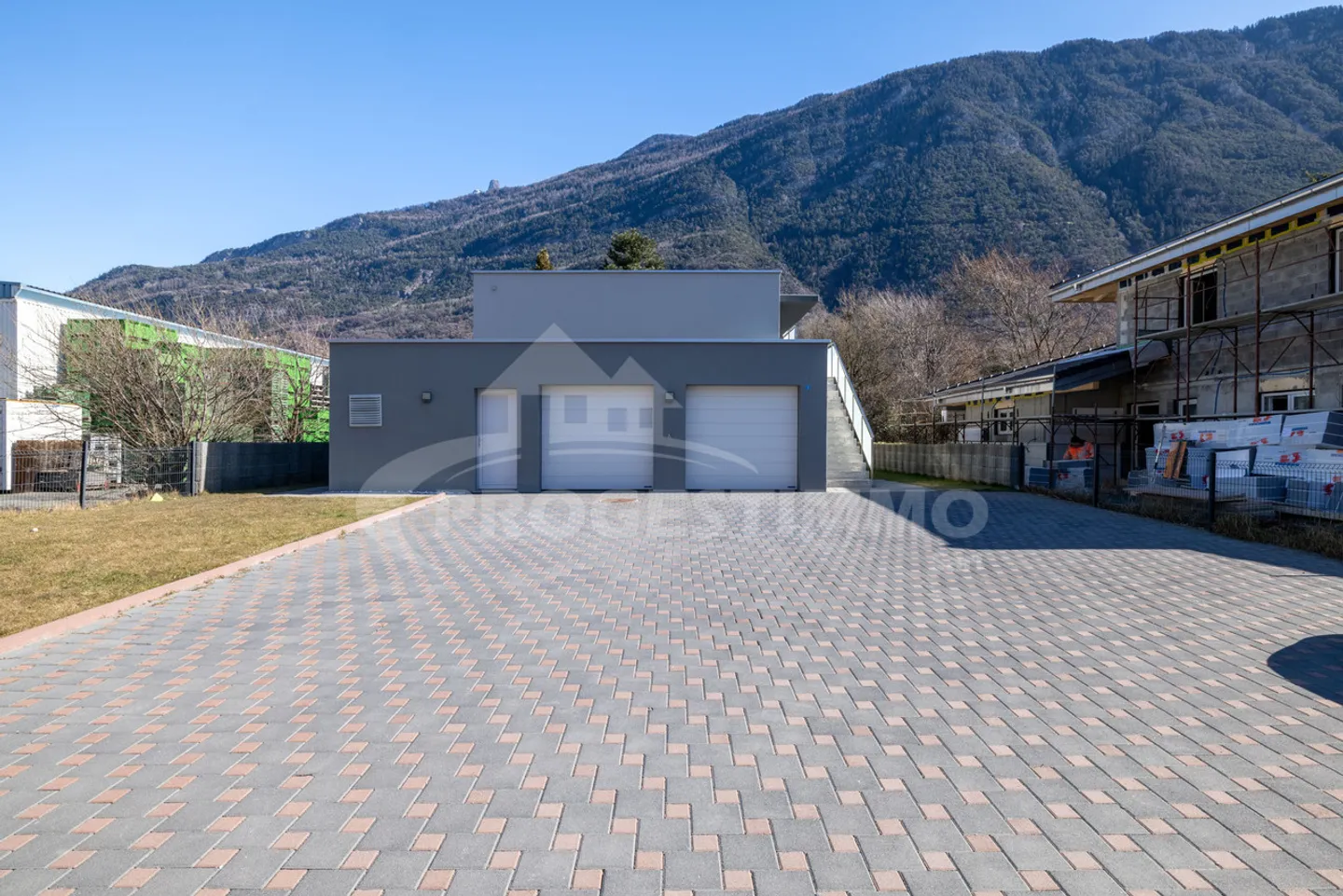 Bella villa moderna con due appartamenti a Charrat - Foto 11 di 12
