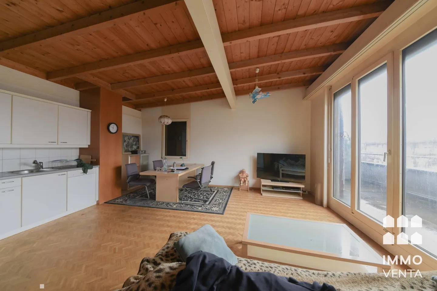 Bright 3-room apartment with balcony in Biel - Photo 1 of 9