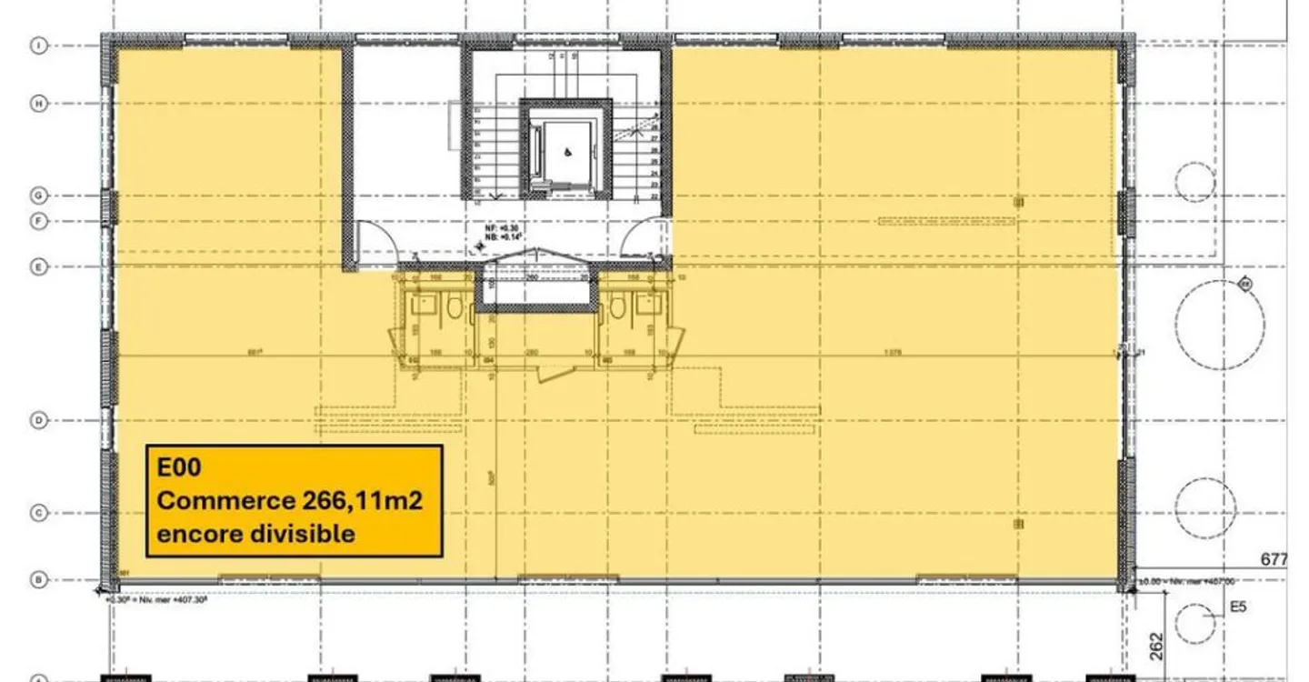 Mixed-use building for rent - Photo 2 of 13
