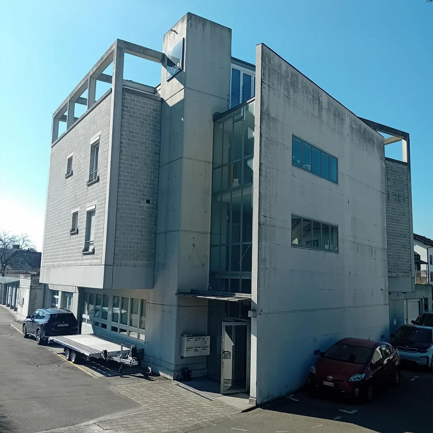 Casa plurifamiliare, abitazione e commercio - Foto 3 di 21