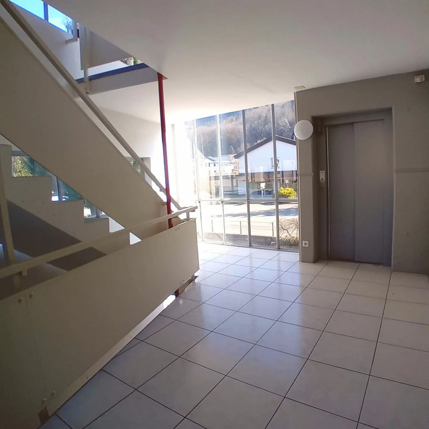 Casa plurifamiliare, abitazione e commercio - Foto 7 di 21