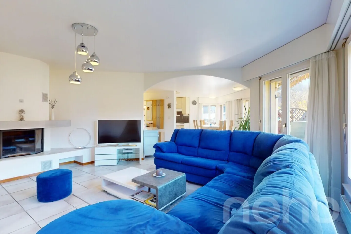 Esclusivo: Bella villa con 4 camere e studio al piano inferiore - Foto 2 di 13