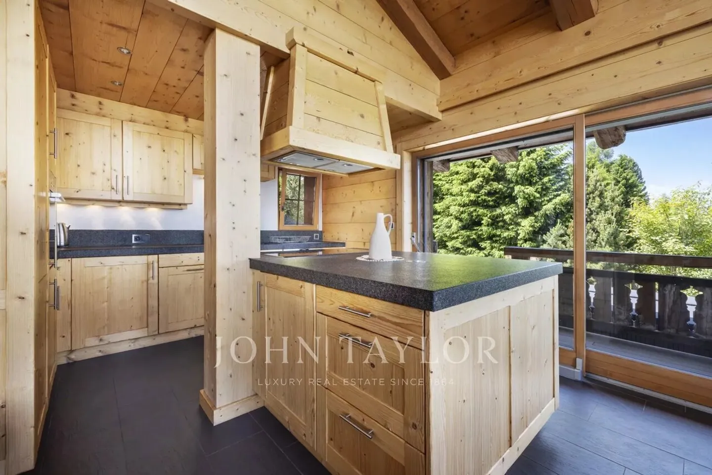 Alpine Elegance | 5 Bedrooms | 10 people - Photo 6 of 13