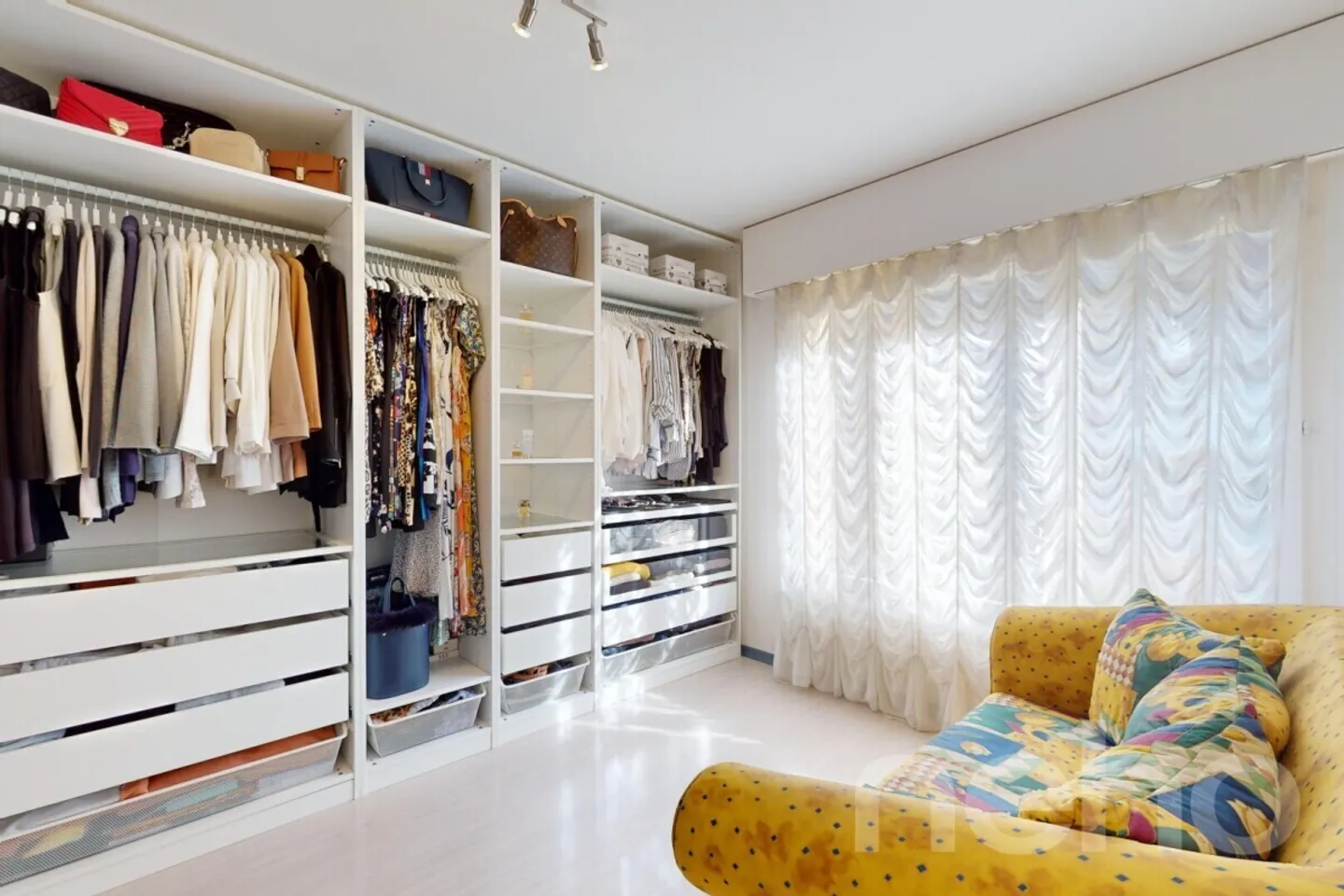 Esclusivo: Bella villa con 4 camere e studio al piano inferiore - Foto 4 di 13