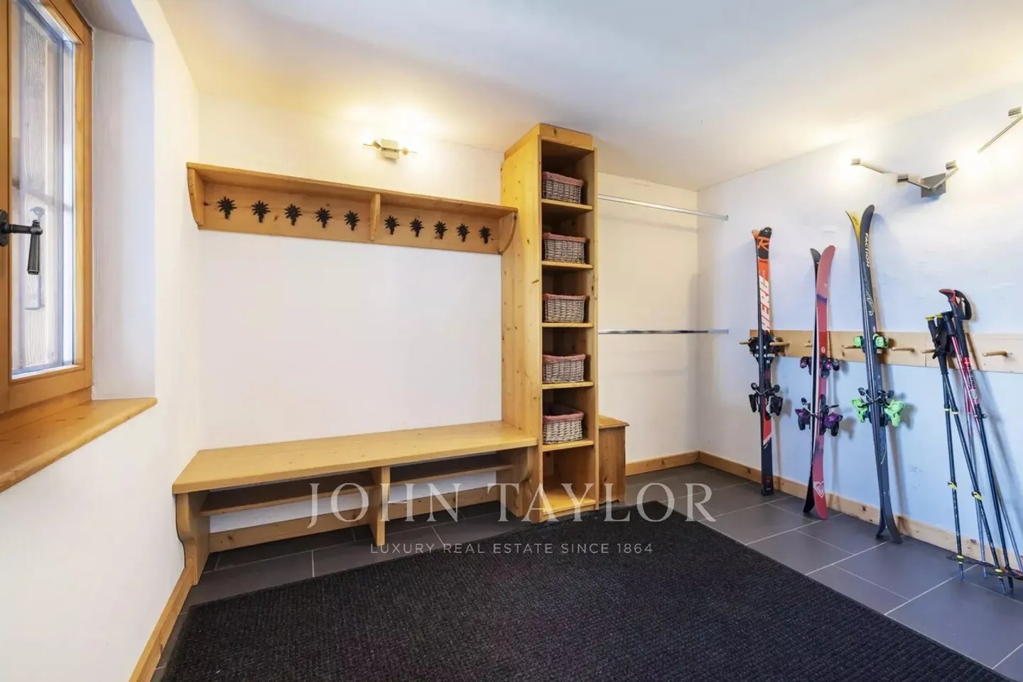 Alpine Elegance | 5 Bedrooms | 10 people - Photo 12 of 13