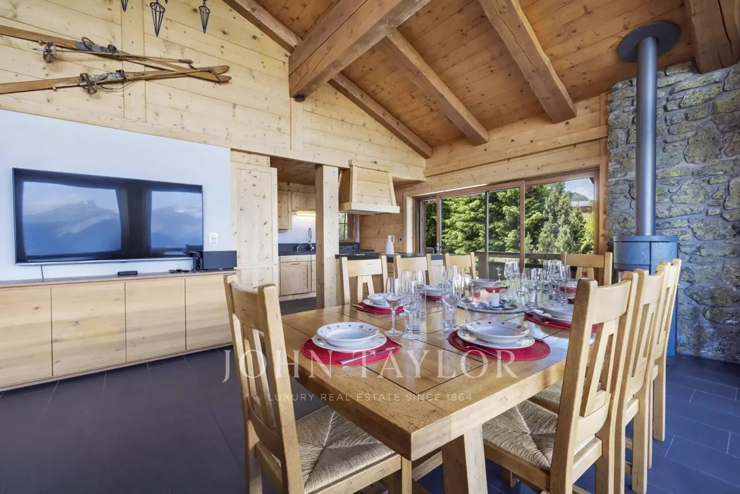 Alpine Elegance | 5 Bedrooms | 10 people - Photo 2 of 13