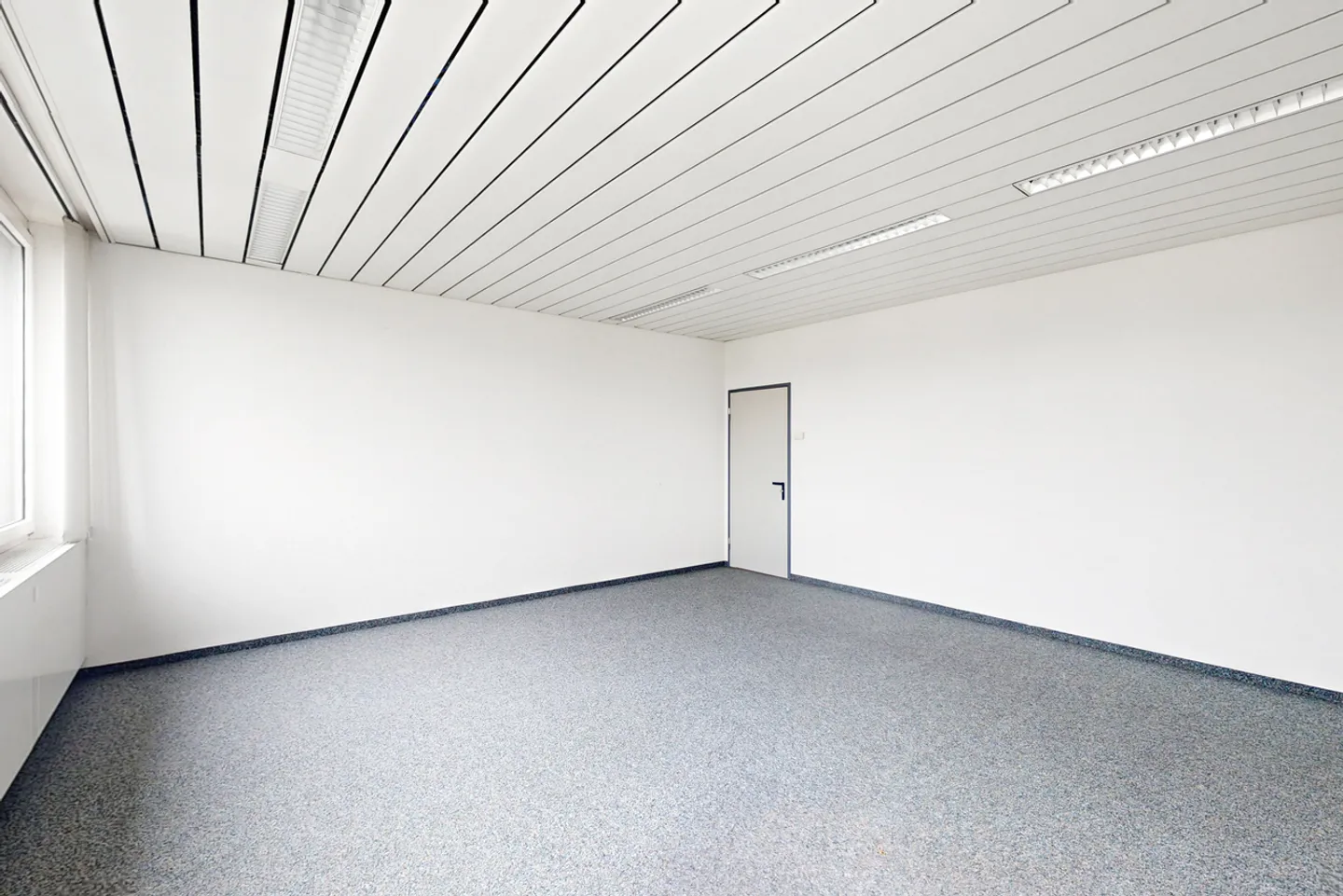 Office and Commercial Space - GO! Commercial Building in Oberentfelden - 28.60m2 - Photo 7 of 10
