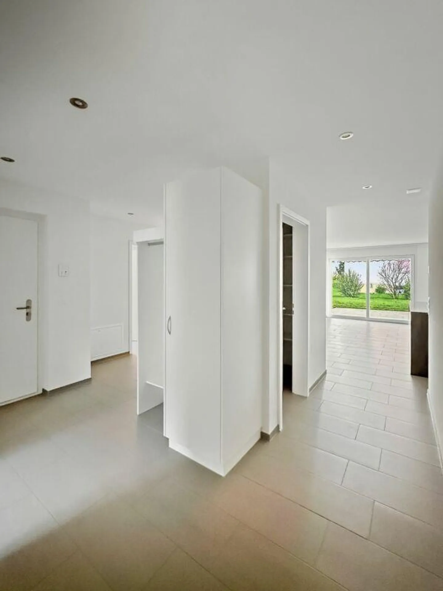 Attraktive 4.5-Zimmer-Gartenwohnung in Oberbipp zu vermieten (1x TG-Einstellplatz inklusive!) - Foto 3 von 10