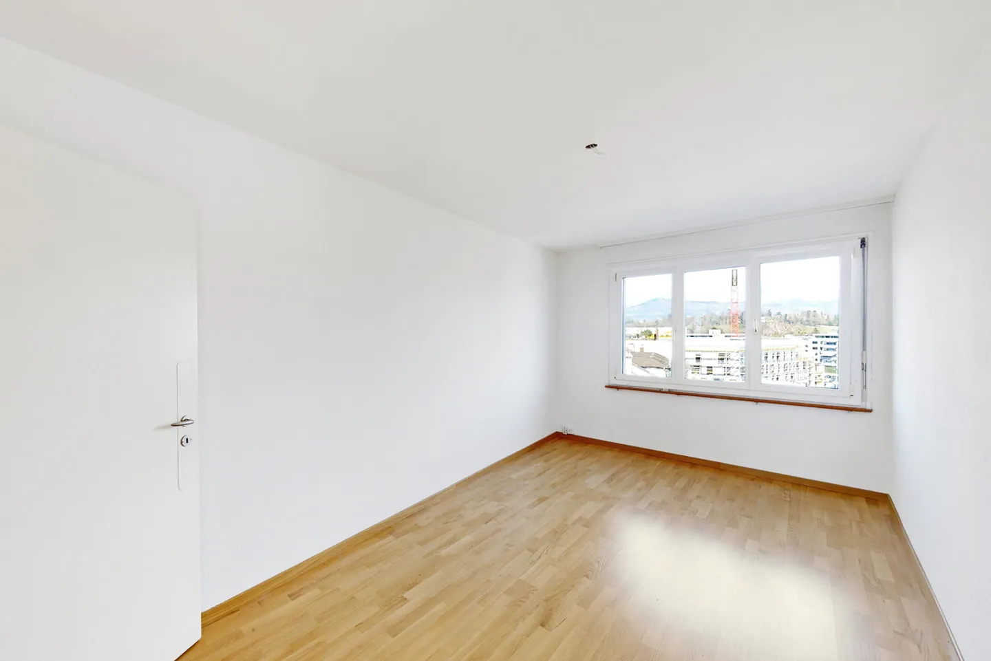 Central Living with a View over Rapperswil SG! House 32C - Photo 5 of 10