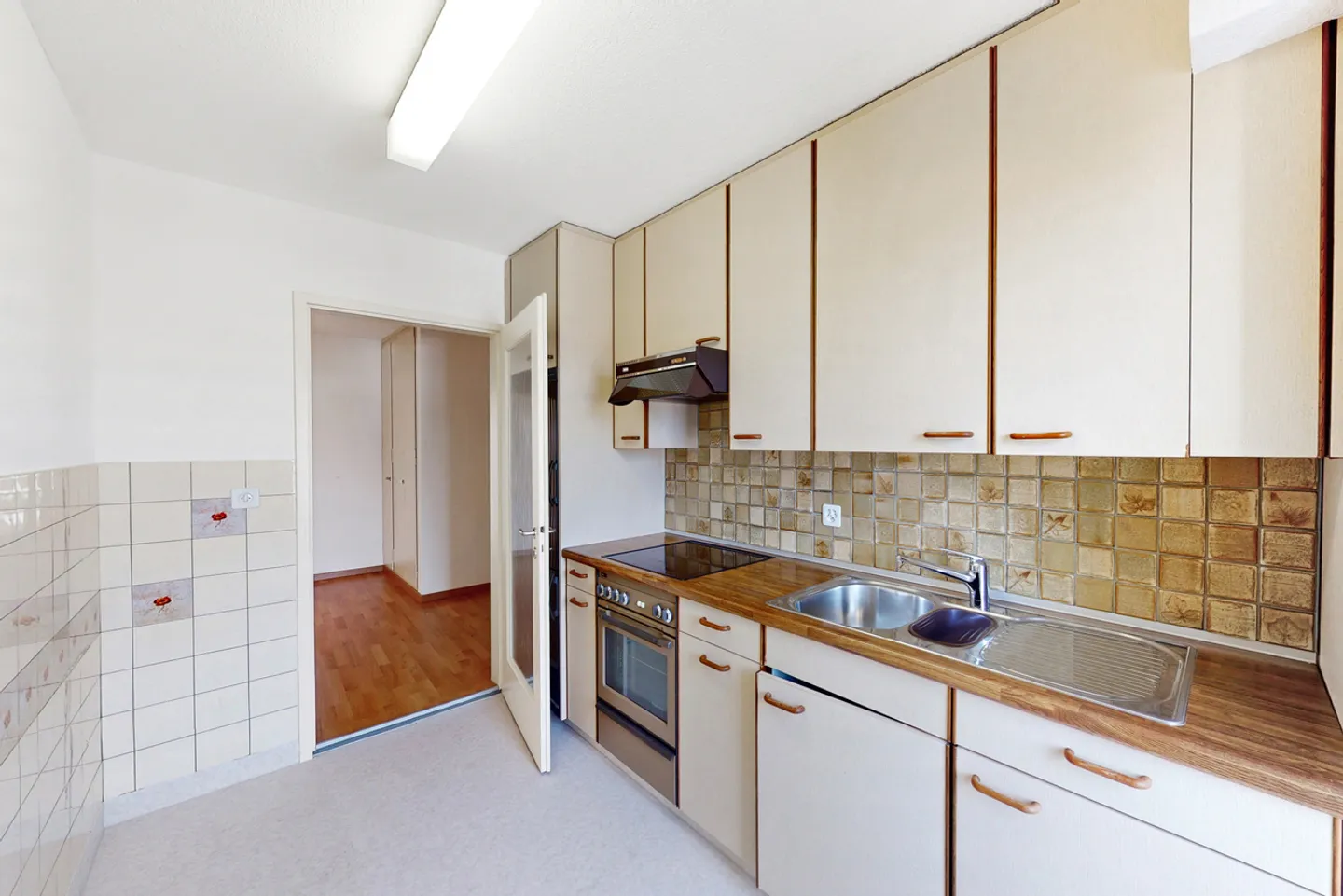 Central Living with a View over Rapperswil SG! House 32C - Photo 7 of 10