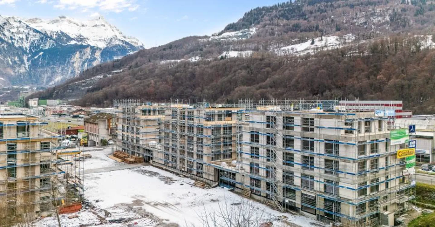 Mixed-use building for rent - Photo 11 of 13