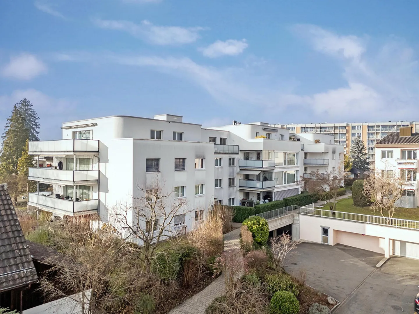 Elegante Attika mit zwei grossen Terrassen - Foto 1 von 11