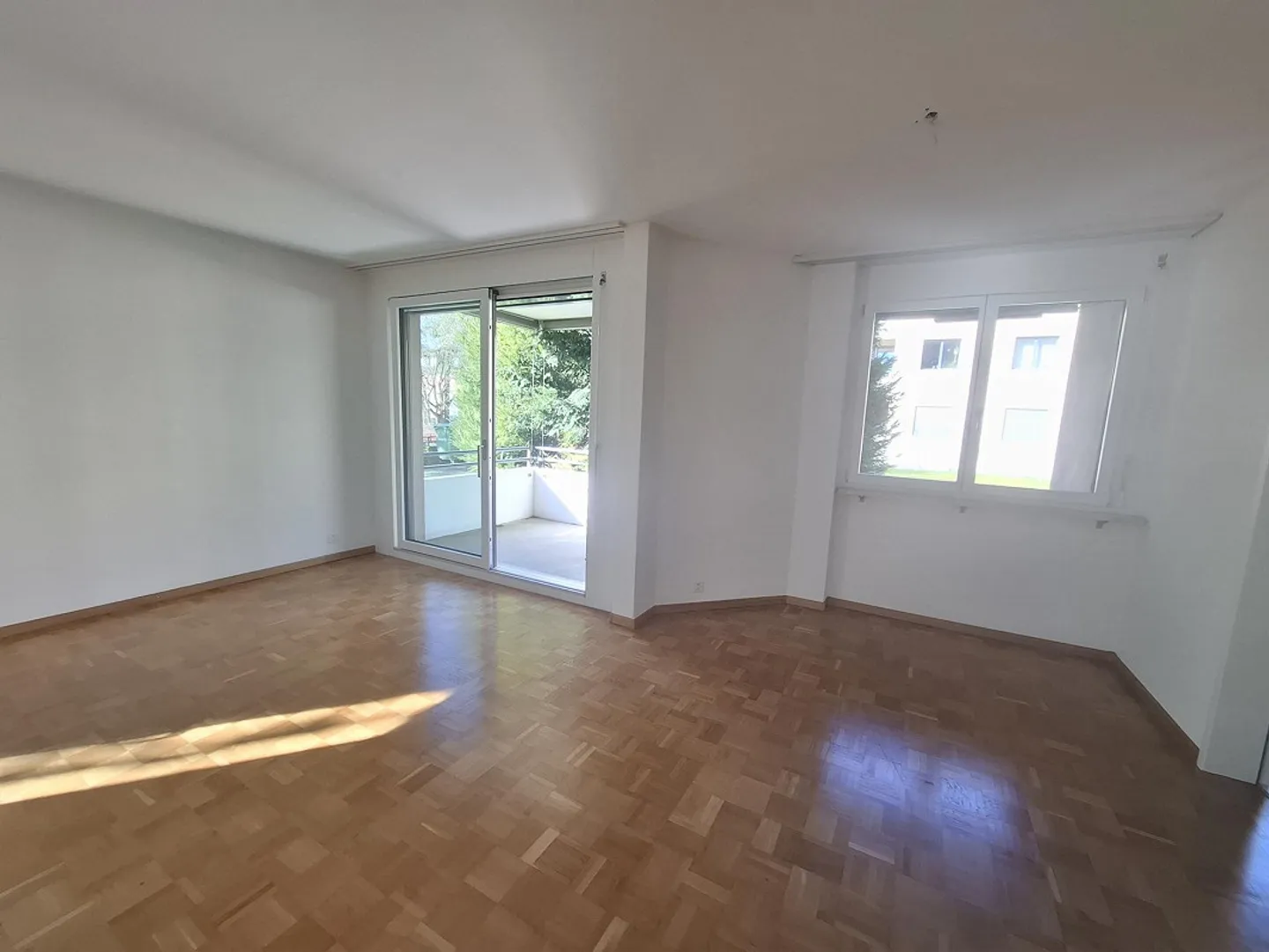 Helle Wohnung mit Balkonen - Foto 5 von 13