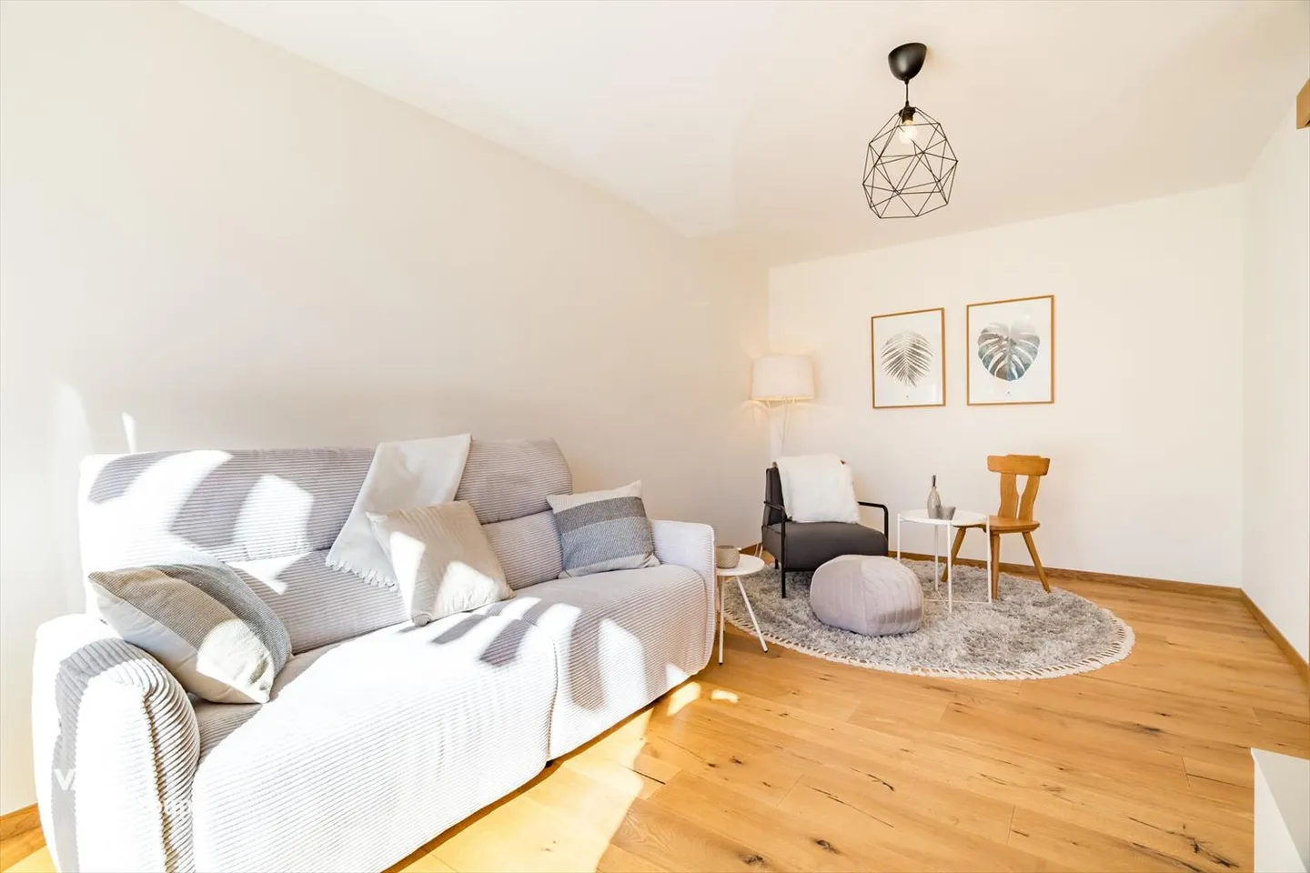 Alpine Panorama Pure: Spacious Furnished 4.5 Room Apartment with Balcony - Photo 11 of 13