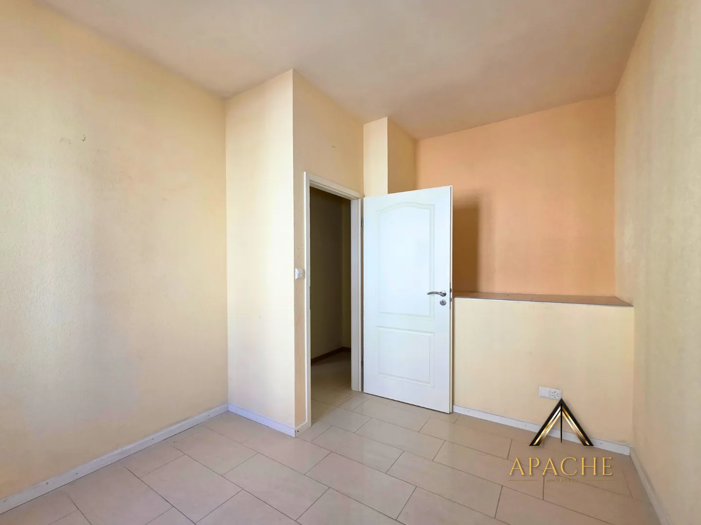 Appartement de ces dernières années avec 5.5 pièces et grand balcon au centre-ville - divisible en 2 appartements - Photo 6 sur 7