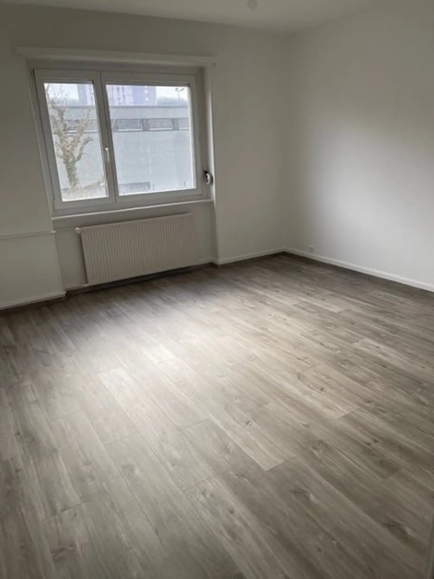 Appartement lumineux de 3 pièces à La Chaux-de-Fonds - Photo 3 sur 7