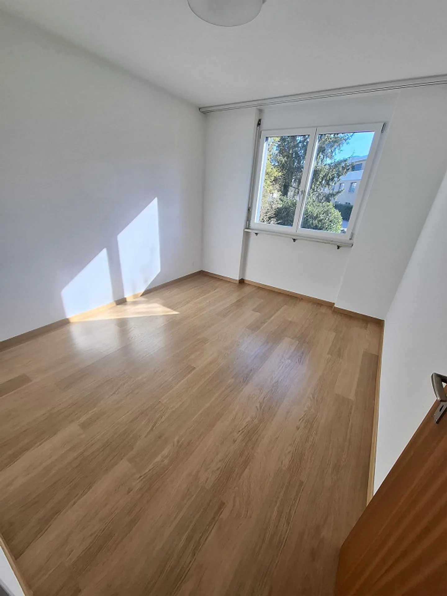 Helle Wohnung mit Balkonen - Foto 10 von 13