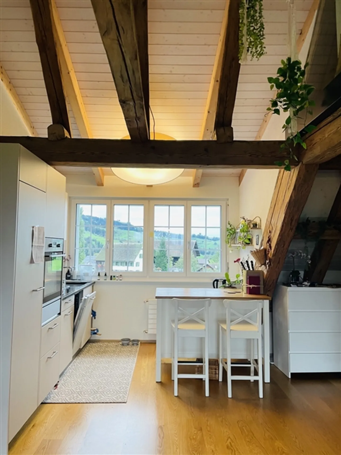 APPARTEMENT PENTHOUSE DE 2 CHAMBRES À HÜTTEN (ZH), MEUBLÉ, TEMPORAIRE - Photo 8 sur 9