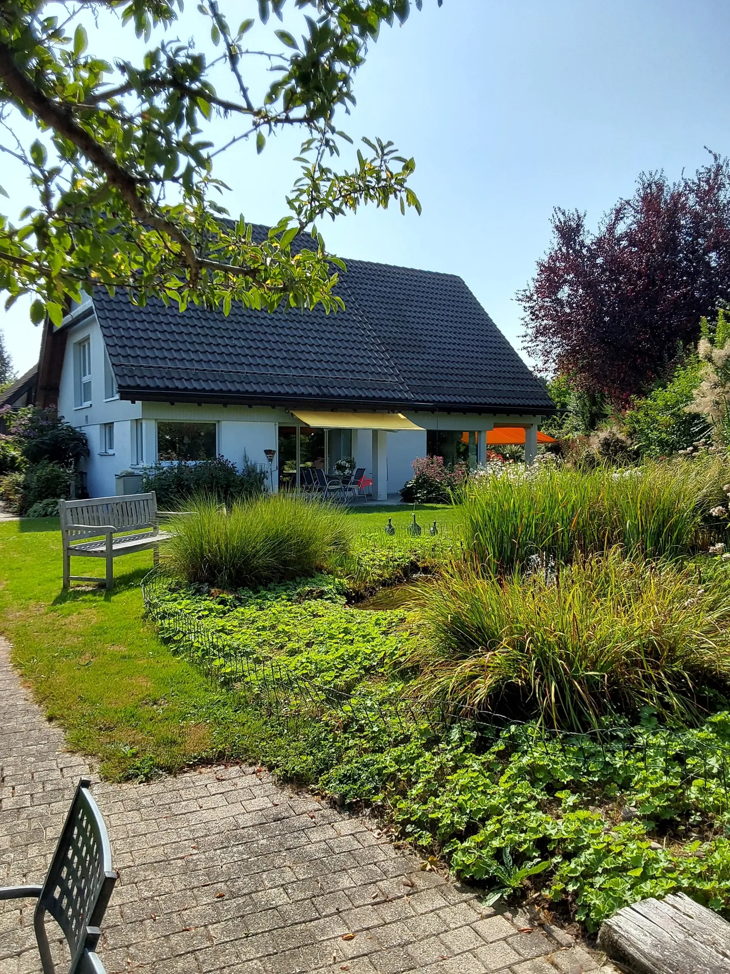 Geräumiges Einfamilienhaus in Langnau - Foto 1 von 3