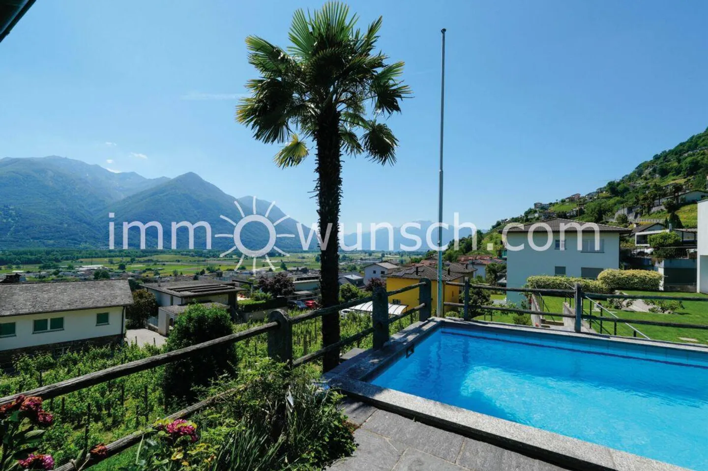Quietly located and well-kept 5 ½ room single-family house with pool - Photo 15 of 16