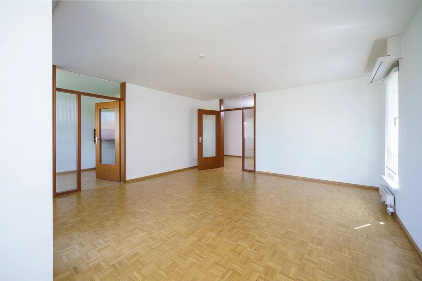 Bright 4.5-room apartment - 100 m² for comfort - Photo 4 of 10