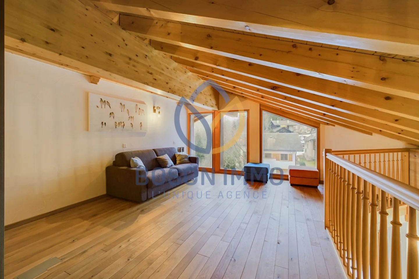 Bright attic in Les Marécottes with gallery and view of the Alps! - Photo 6 of 15
