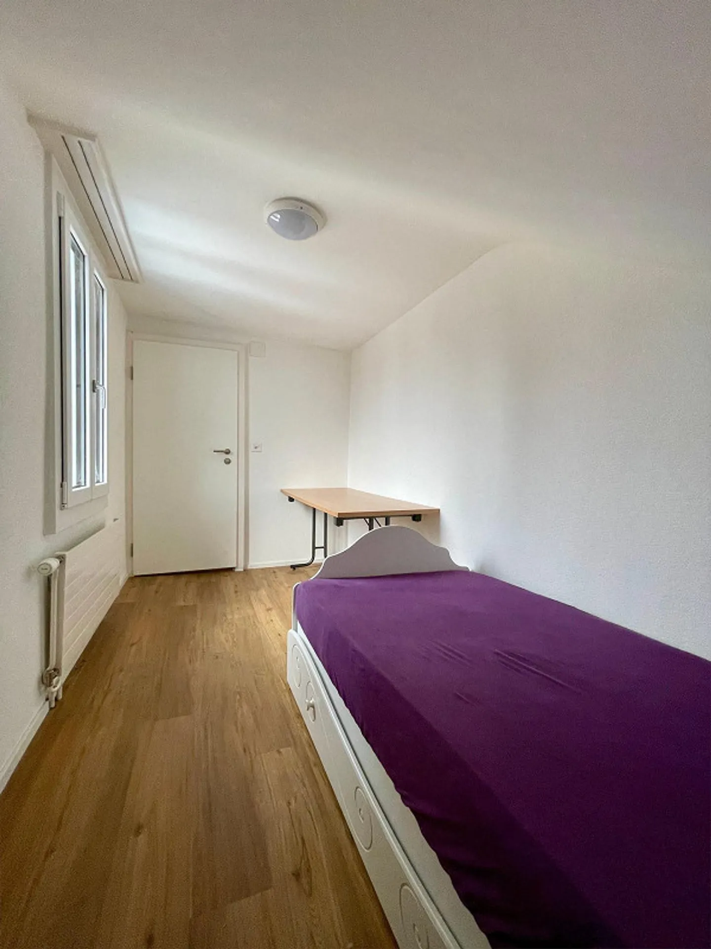 Cozy Single Room in Central Location - Photo 1 of 13