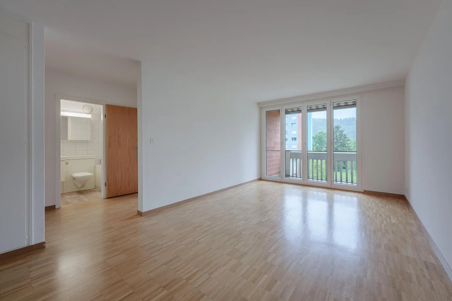 Temporary Apartment in the Heart of Embrach - Photo 2 of 7