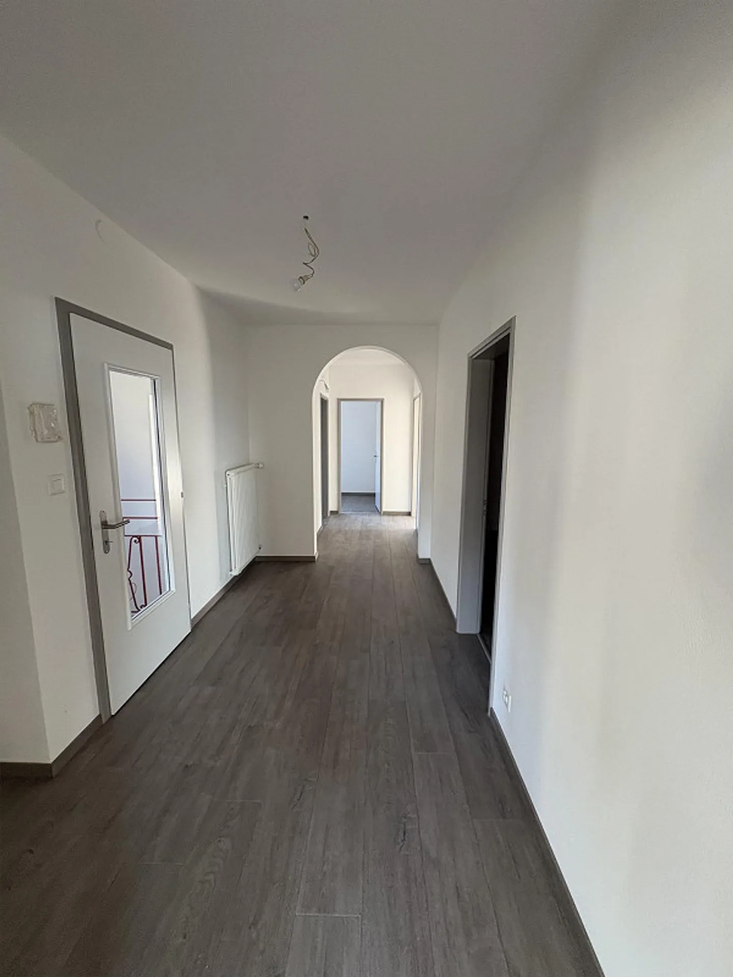 Appartamento ristrutturato con vista lago - Foto 4 di 13