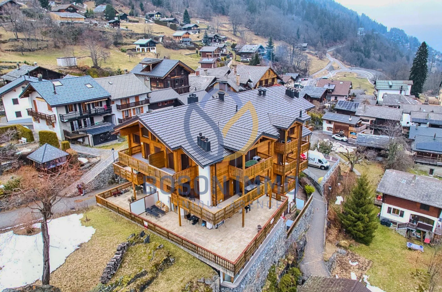 Bright attic in Les Marécottes with gallery and view of the Alps! - Photo 15 of 15