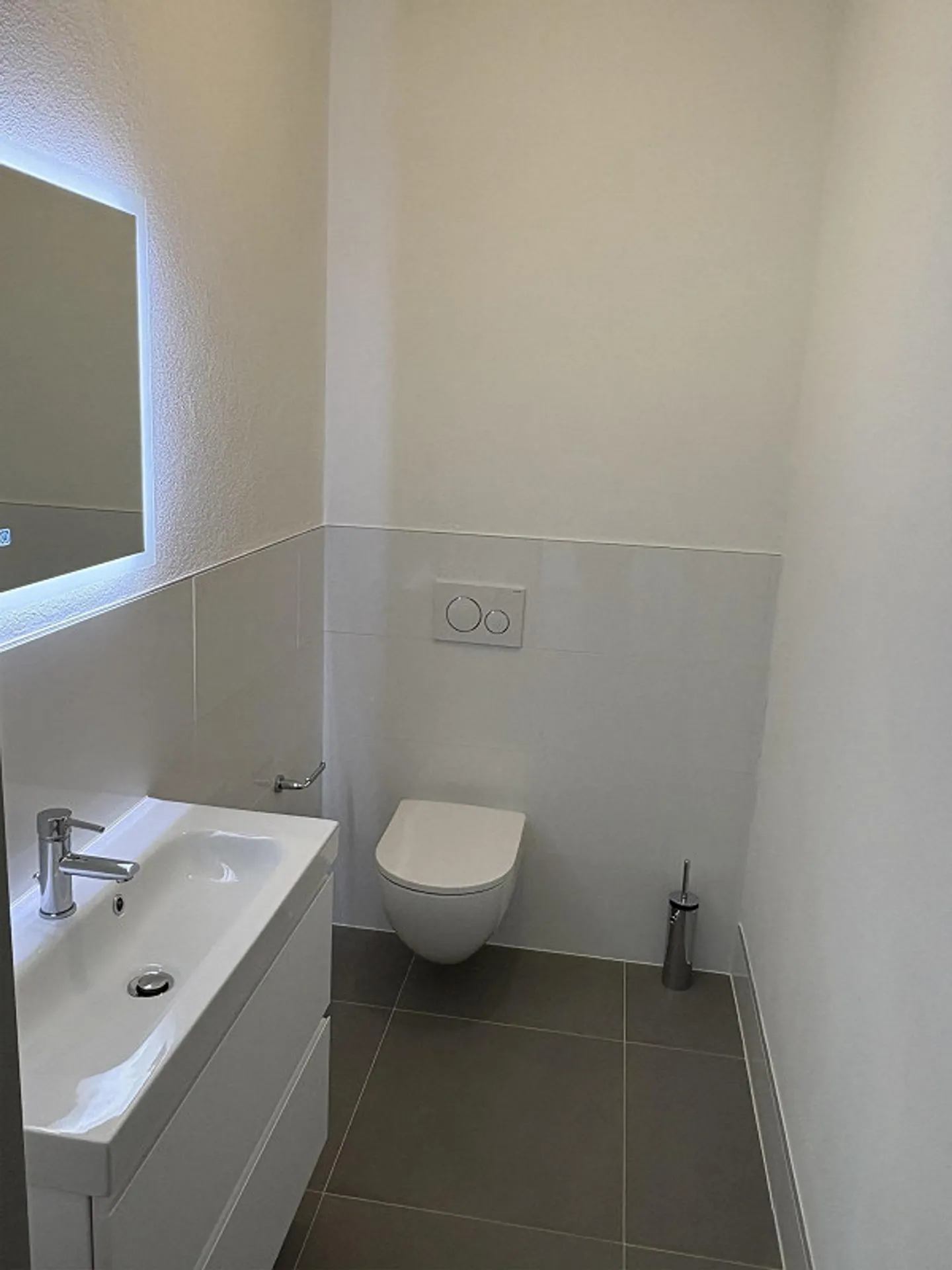 Appartamento ristrutturato con vista lago - Foto 5 di 13