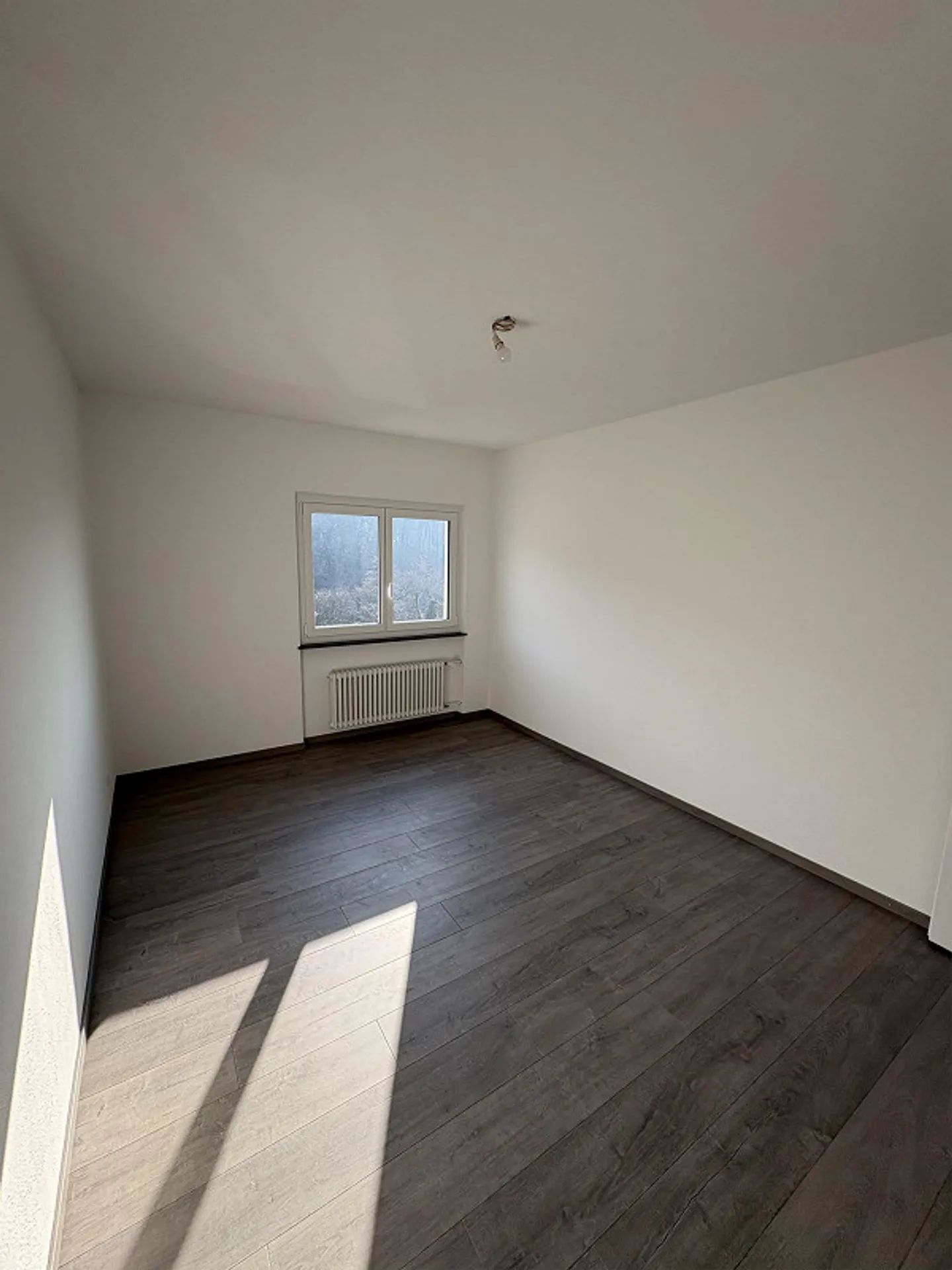 Appartamento ristrutturato con vista lago - Foto 6 di 13