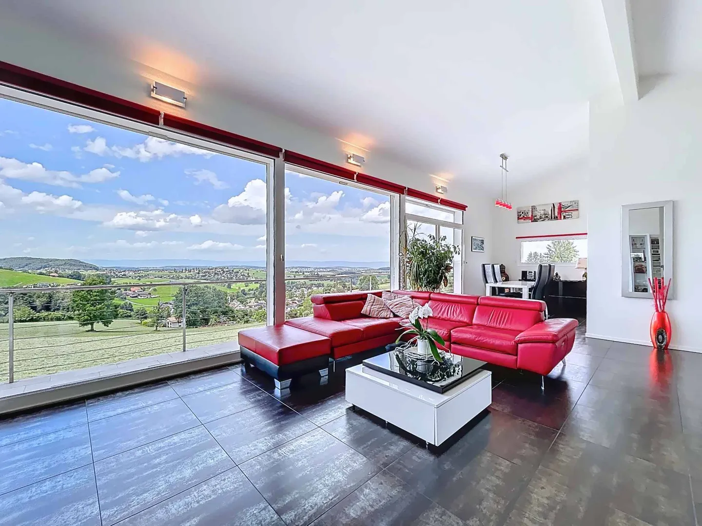 Detached house with exceptional view - Photo 1 of 13