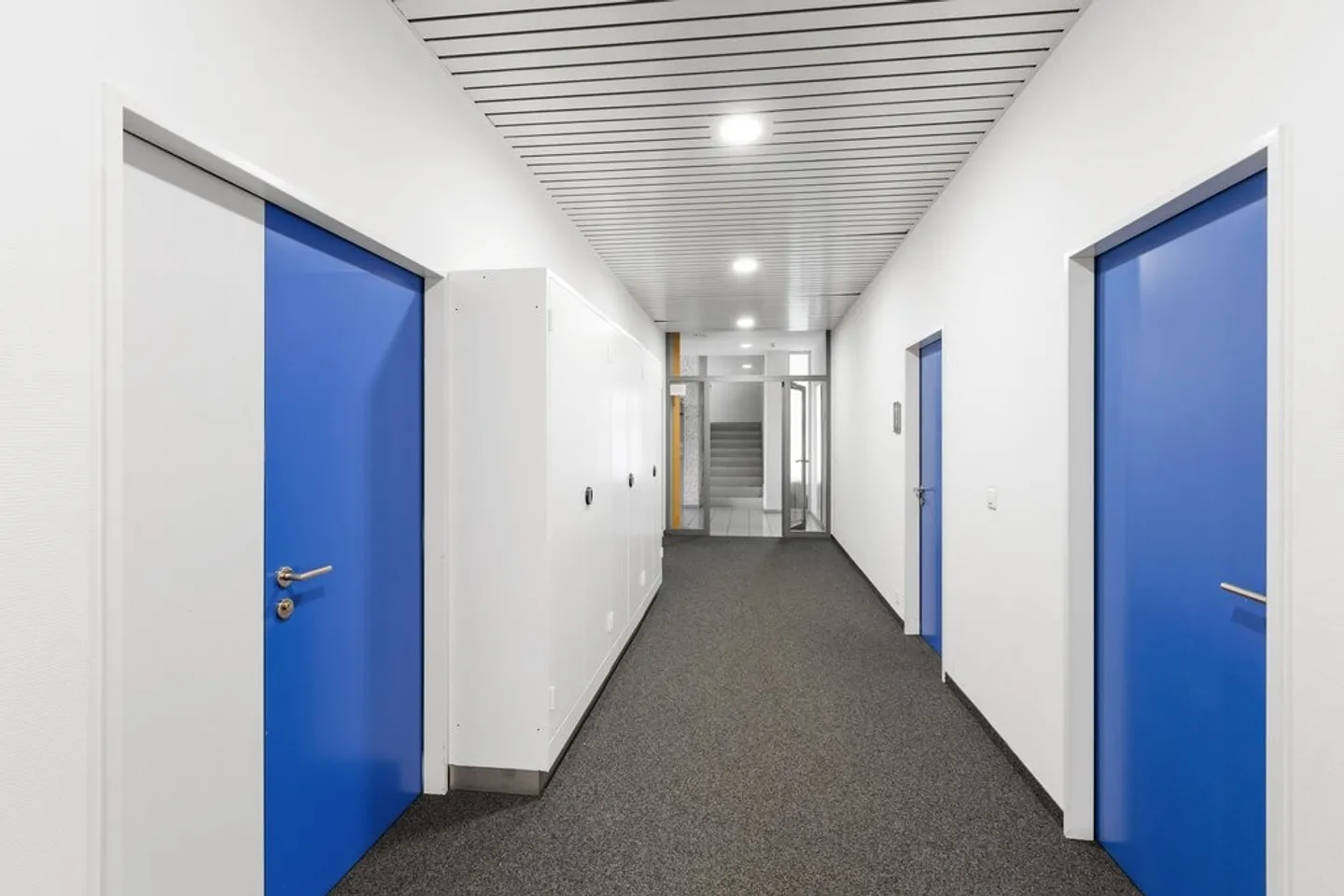 Office space for rent - Photo 4 of 11