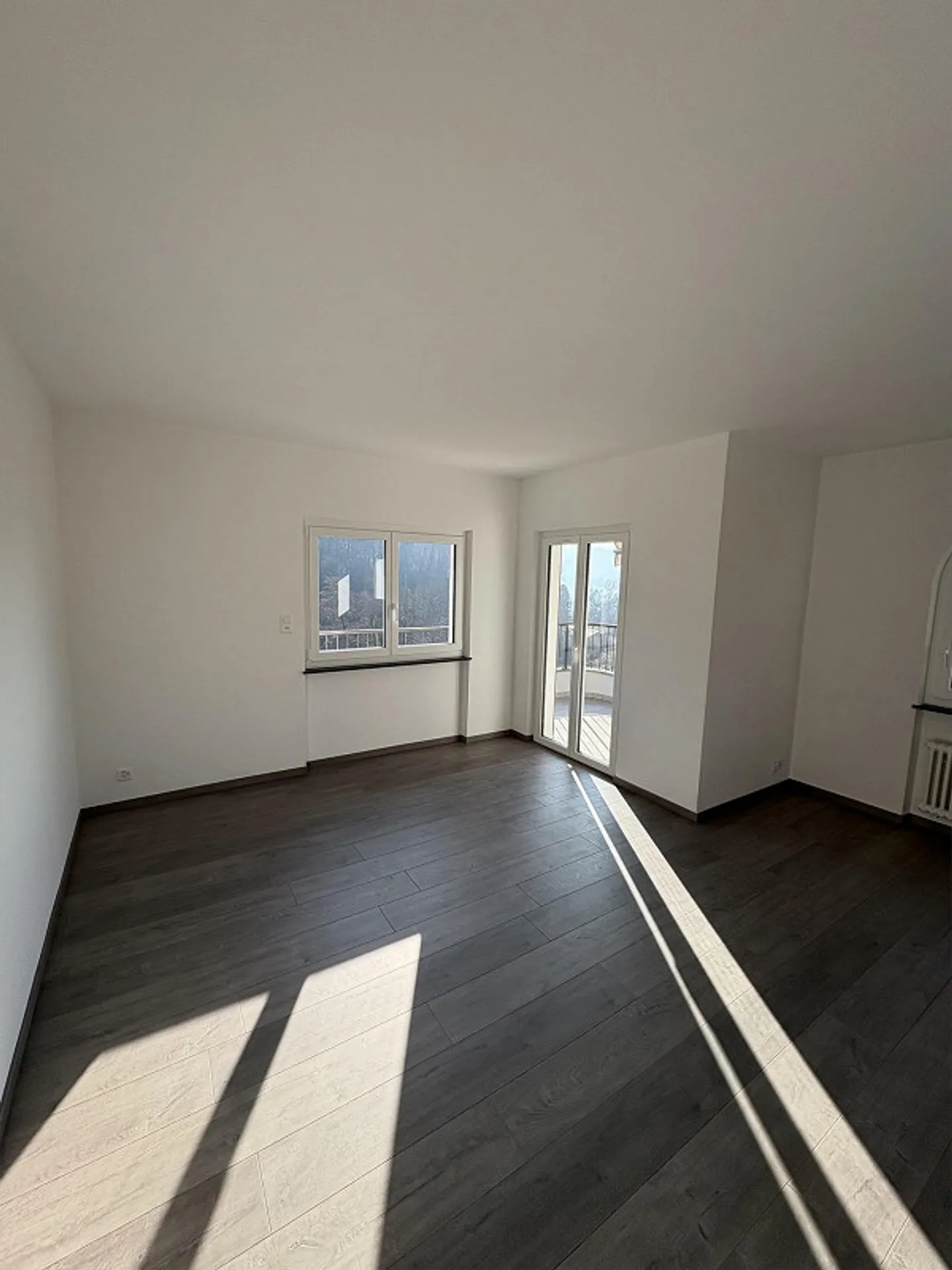 Appartamento ristrutturato con vista lago - Foto 11 di 13