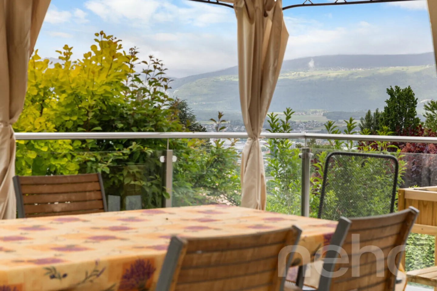 Stunning individual villa in Yverdon - Photo 4 of 12