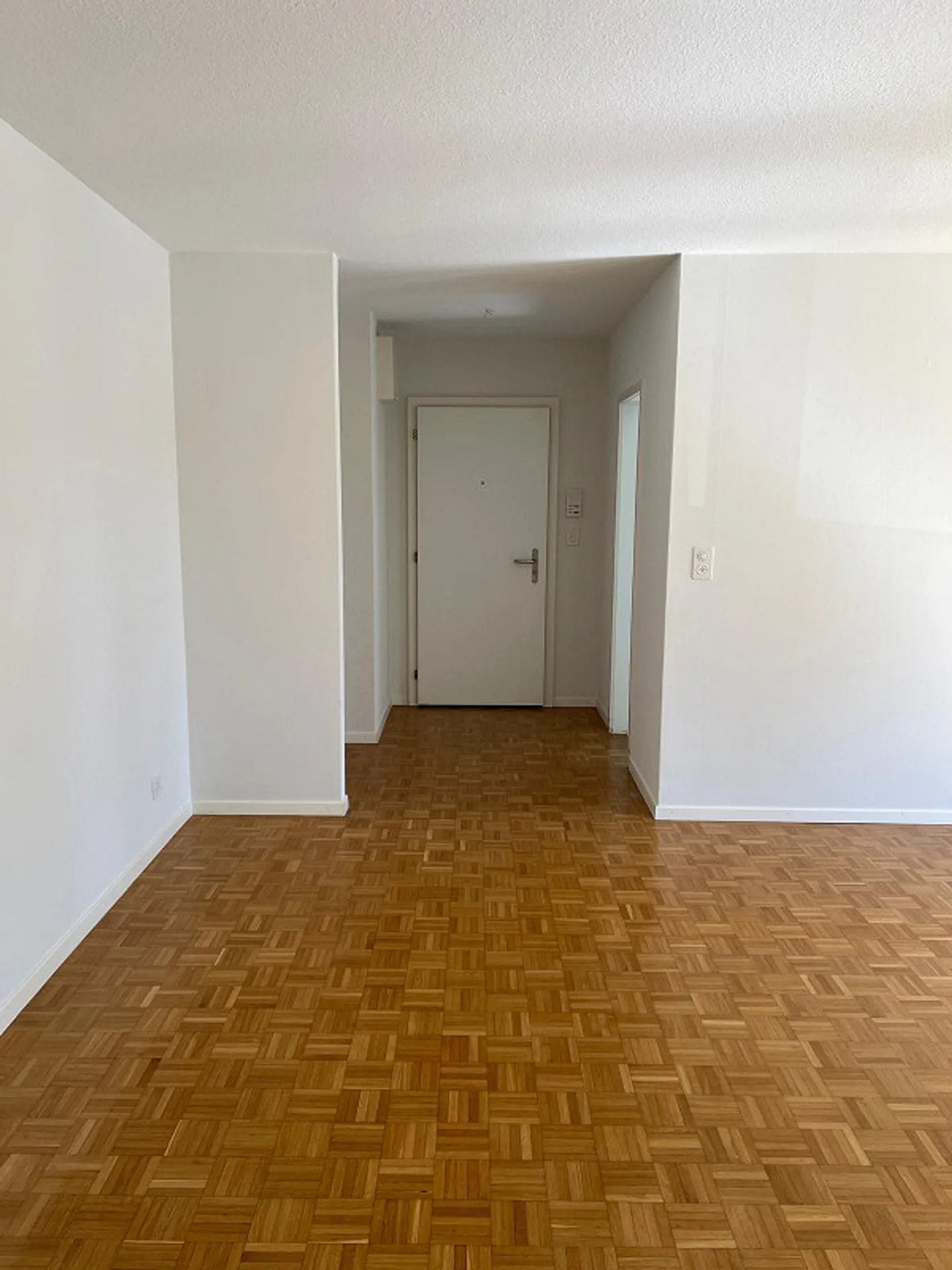 2.5 Room Apartment near Werdinsel - limited until March 2027 - Photo 4 of 9